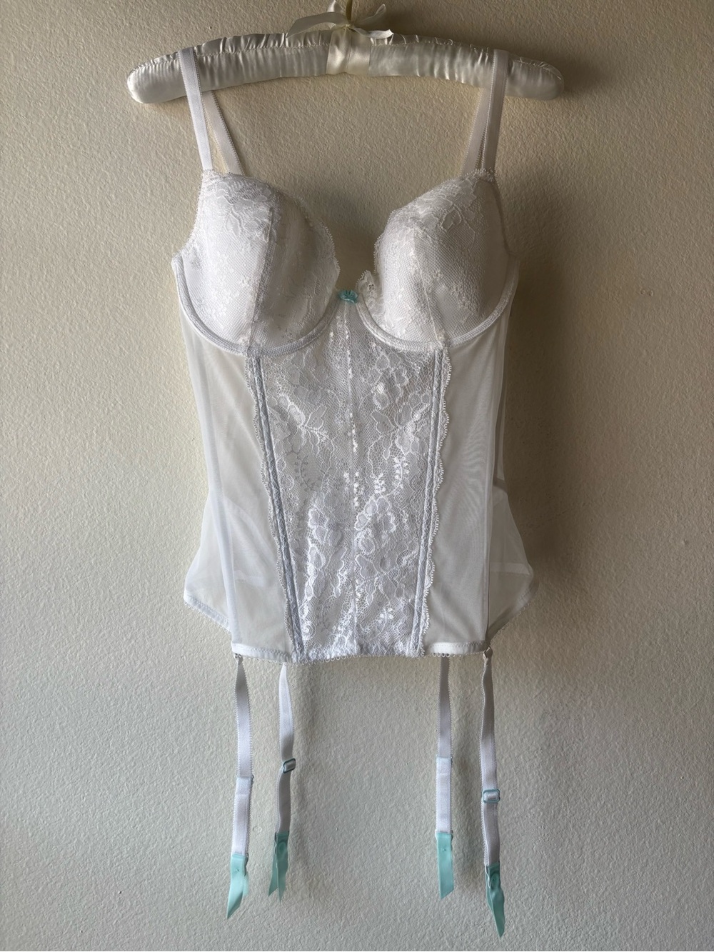 NWOT I Do by Victoria’s Secret Bridal White Teal Lace Bustier with Garter Straps
